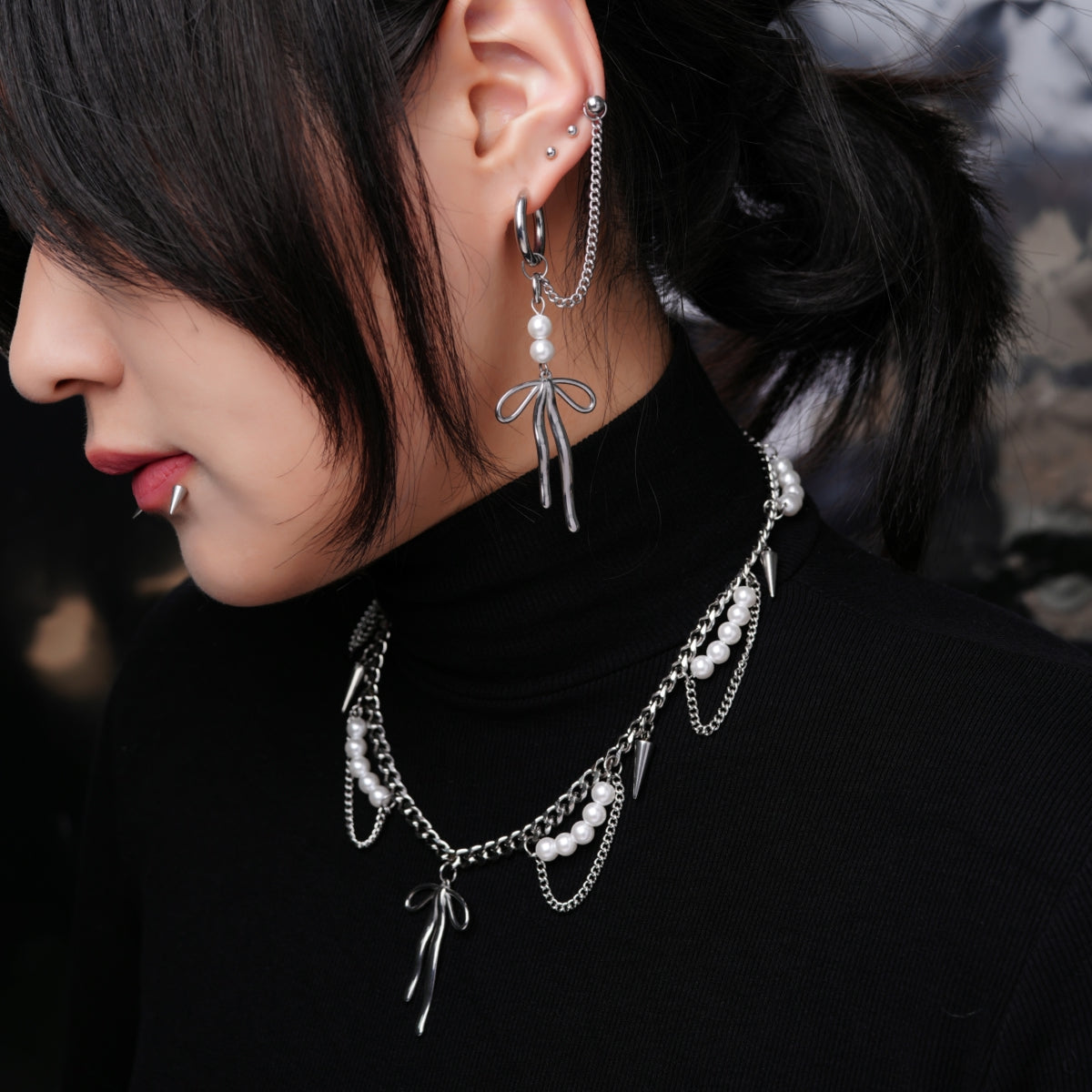 KOMETA Moonlight Bowdrop Necklace