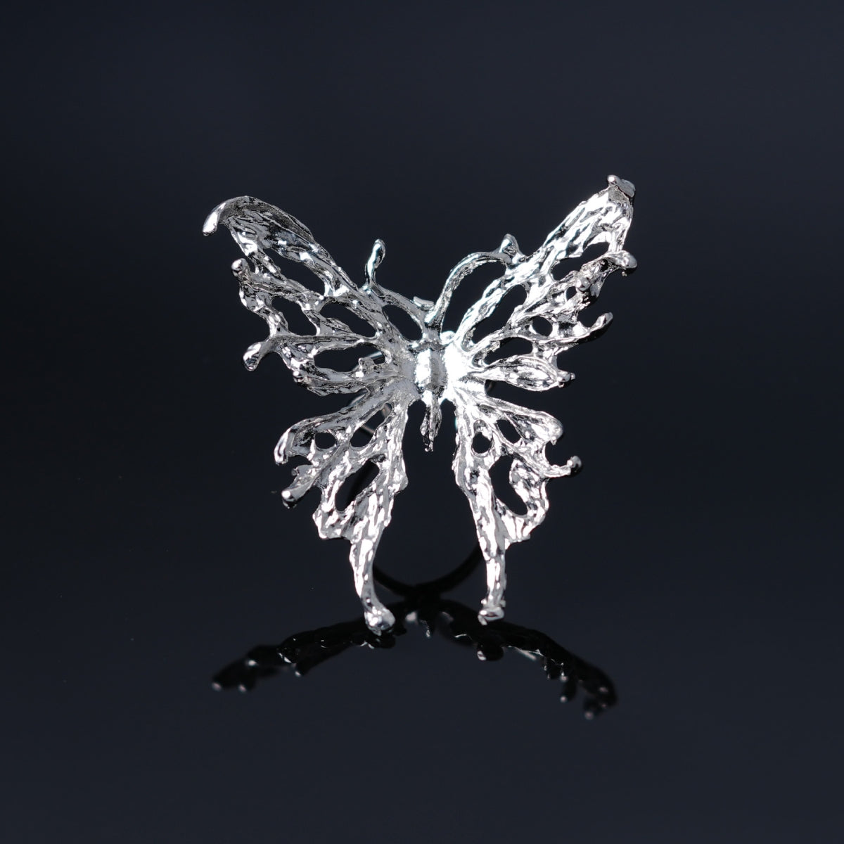 Xeno-Chimeric Butterfly Ring