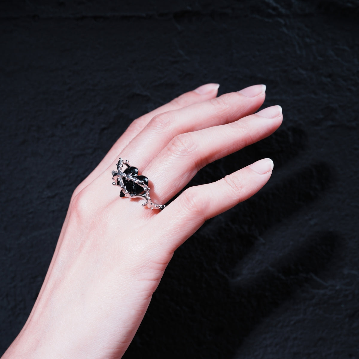 Love and Thorns Ring