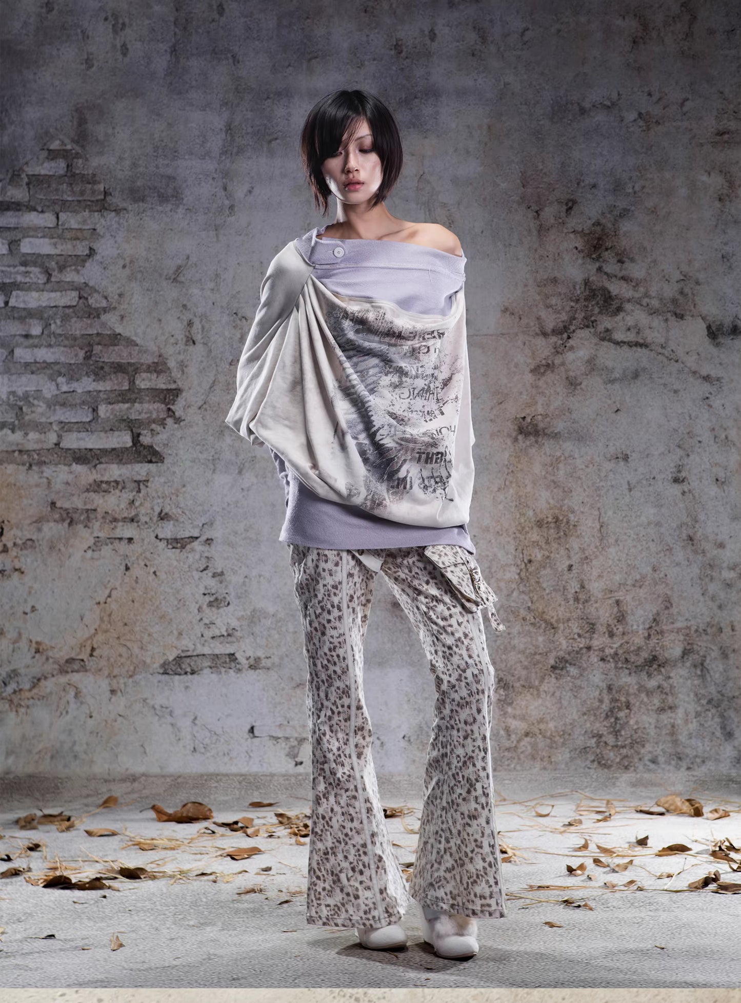 Layered-Look Loose Batwing Sleeve Graphic Bardot Top