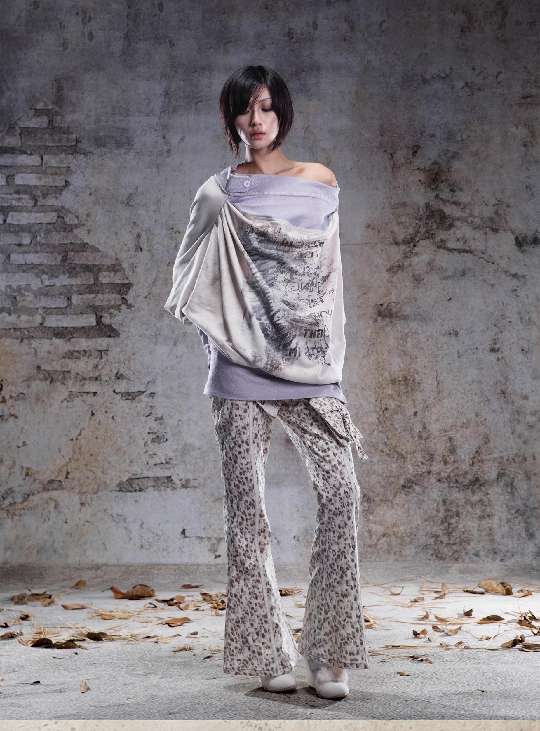 Layered-Look Loose Batwing Sleeve Graphic Bardot Top