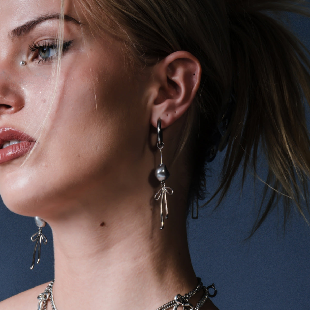 KOMETA Soft Chrome Earrings